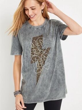 Maurices Gray Washed Leopard Lightning Short Sleeve Tee